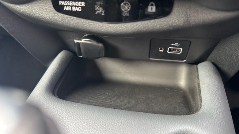 Nissan Juke 1.0 DiG-T N-Connecta 5dr DCT Petrol Hatchback